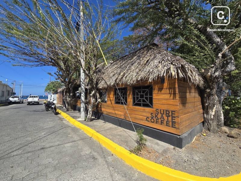 Lote esquinero de 270 m² a 40 metros de la playa, centro de San Juan del Sur