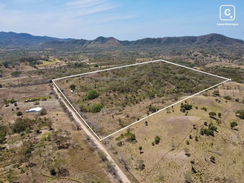 Terreno de 56,656 m² (14 acres) a 30 minutos de San Juan del Sur