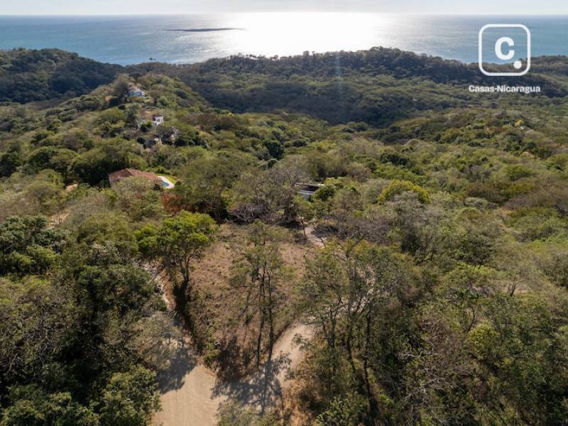 Terreno de 2,670 m² con vista panorámica en Rancho Santana, Tola