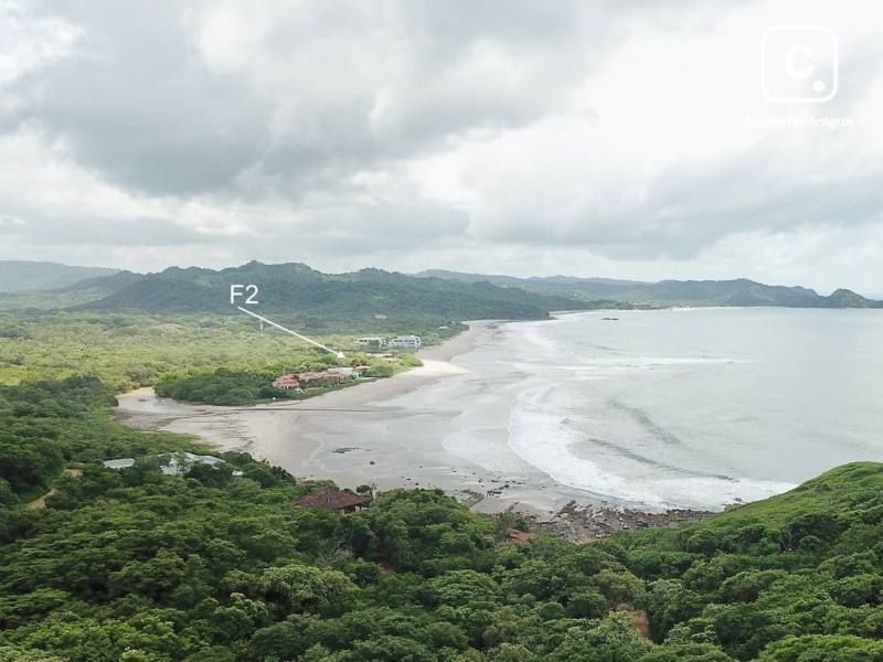 Terreno de 1,335 m² a pasos de Playa Colorado, Hacienda Iguana, Tola