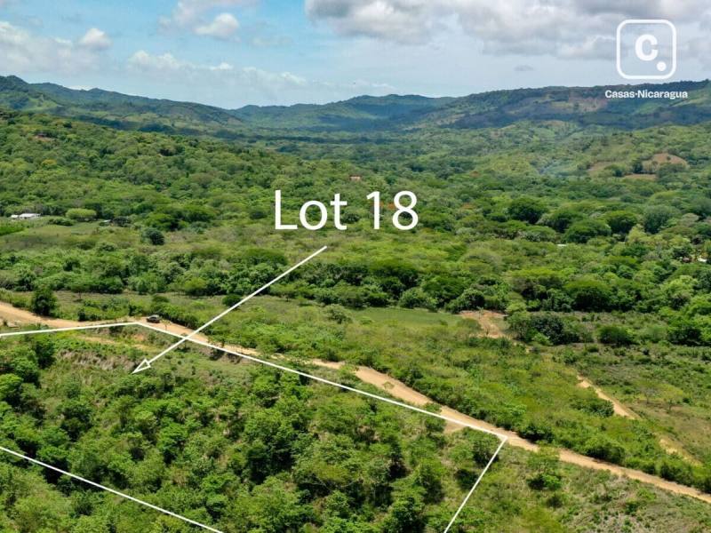 Terreno de 4,171 m² con vista al mar en Big Sky Ranch, San Juan del Sur