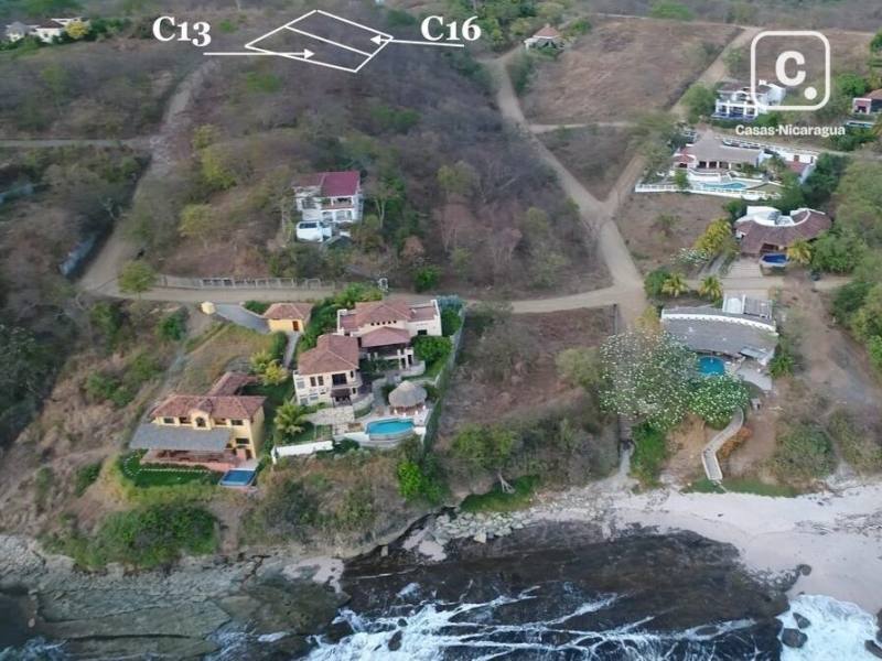 Terrenos de 1,502 m² con vista al mar en Las Playas, Rancho Santana, Tola