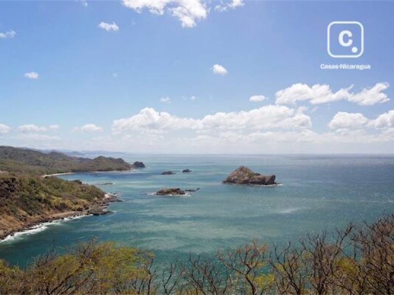 Terreno de 5,251 m² frente al mar en Guacalito de la Isla, Tola