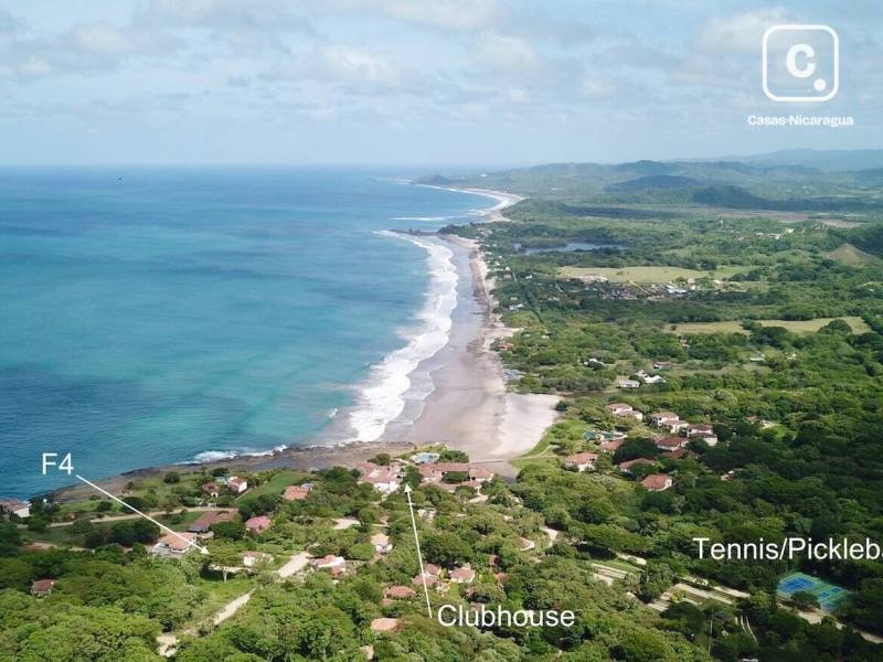 Lote de 1,011 m² a pasos de Playa Santana, Rancho Santana, Tola