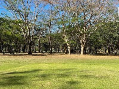Terreno de golf en venta en Hacienda Iguana, Tola – 984 m²