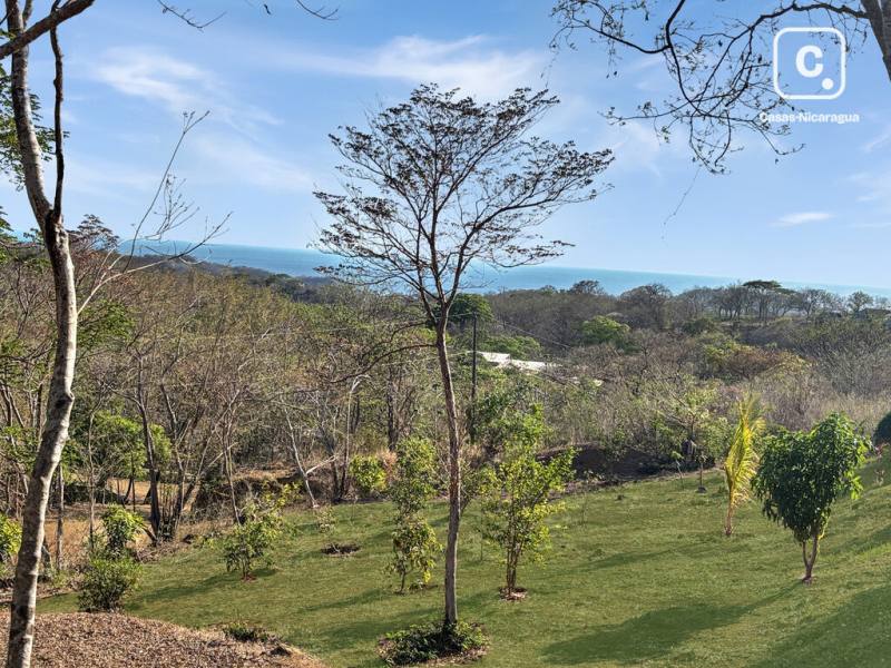 Lote esquinero de 2,374 m² en El Encanto del Sur, San Juan del Sur