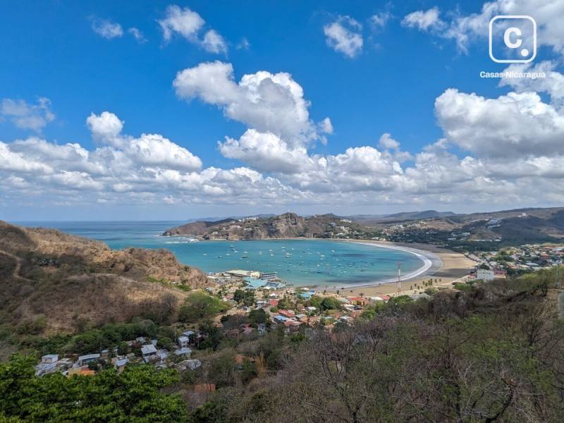 Terreno de 803 m² con vista al mar sobre el pueblo, San Juan del Sur