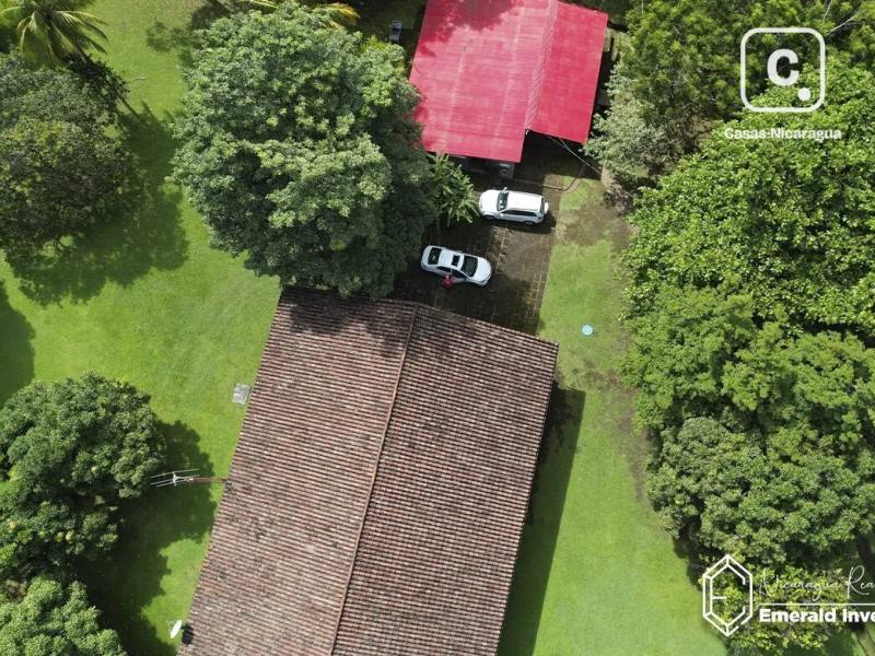 Quinta de 3 habitaciones en 9,712 m² sobre la carretera Granada-Nandaime