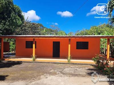 Finca de 4,327.38 m² con dos viviendas cerca de Granada