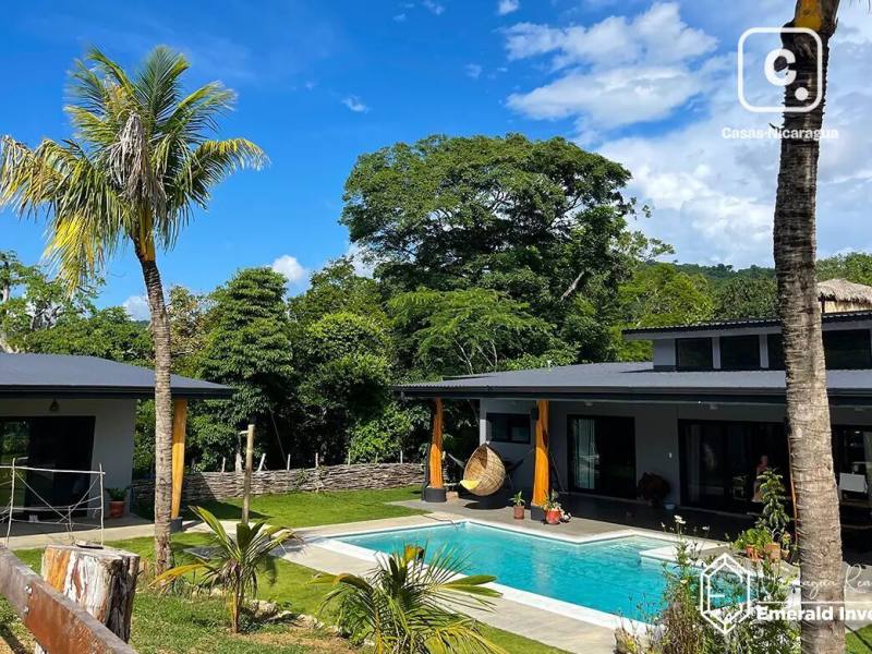 Casa de 5 habitaciones en finca ecuestre de 10,208 m² en Big Sky Ranch