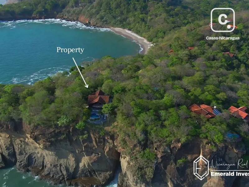 Casa de 6 habitaciones en 1,106 m² con piscina infinita en Redonda Bay