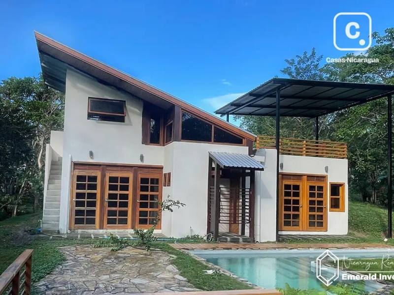 Casa de 2 habitaciones en 7,916 m² en Escamequita, San Juan del Sur