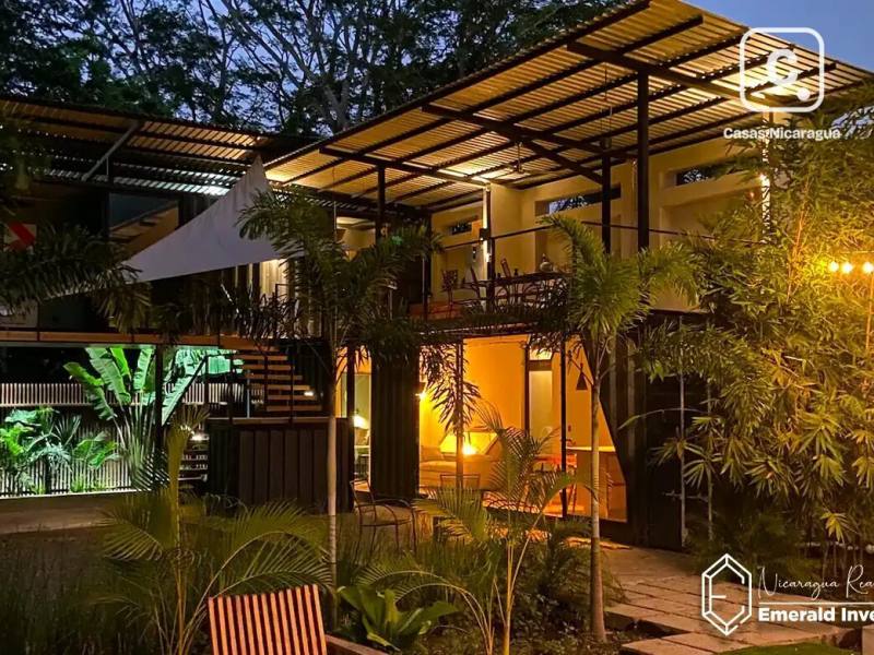 Casa contenedor de 3 suites en 691.98 m², San Juan del Sur