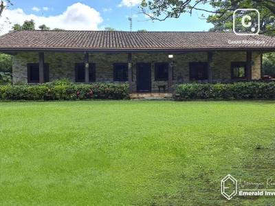 Quinta de 3 habitaciones en 9,712 m² sobre la carretera Granada-Nandaime