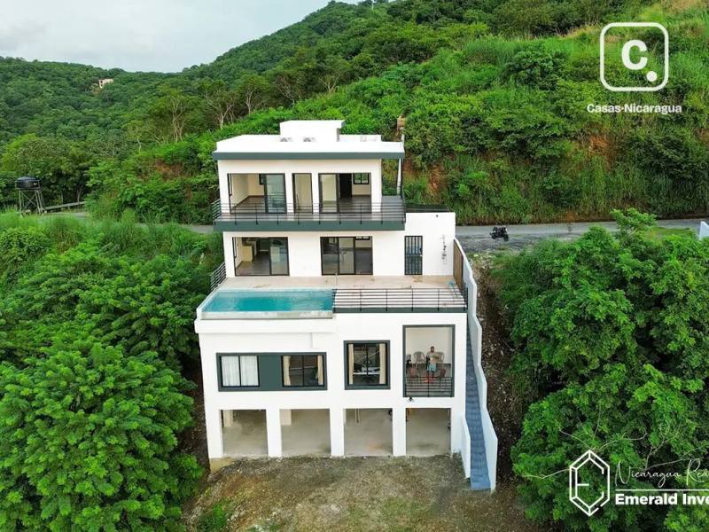 Casa de 2 habitaciones en 274.6 m² dividida en tres unidades en Brisas del Pacífico, San Juan del Sur