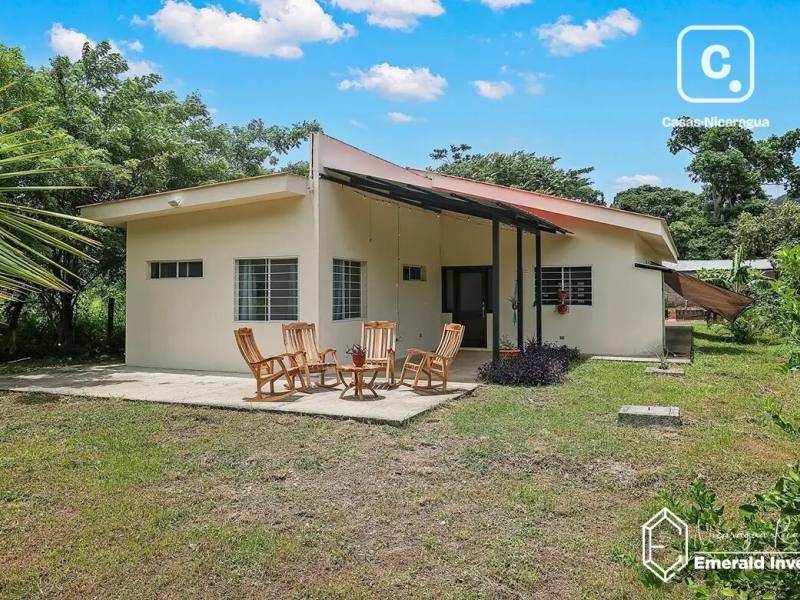 Casa de 3 habitaciones en 1,100 m² cerca de Playa Remanso, San Juan del Sur