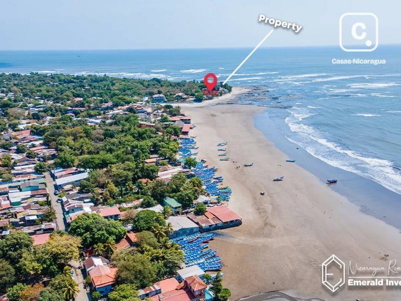 Casa de 4 habitaciones en 793 m² frente al mar en Playa Masachapa