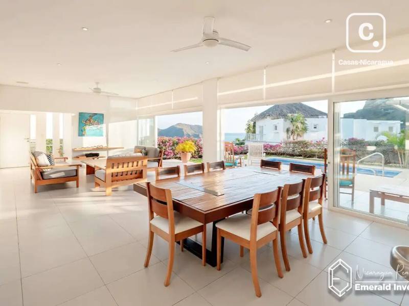 Casa de 5 habitaciones en 444 m² con vista al mar en San Juan del Sur