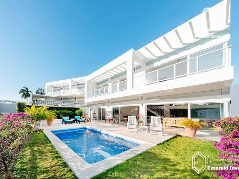 Casa de 5 habitaciones en 444 m² con vista al mar en San Juan del Sur