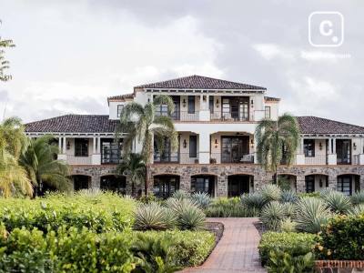 Residencia de 3 habitaciones en 200 m² con vista a Playa Santana en Rancho Santana, Tola