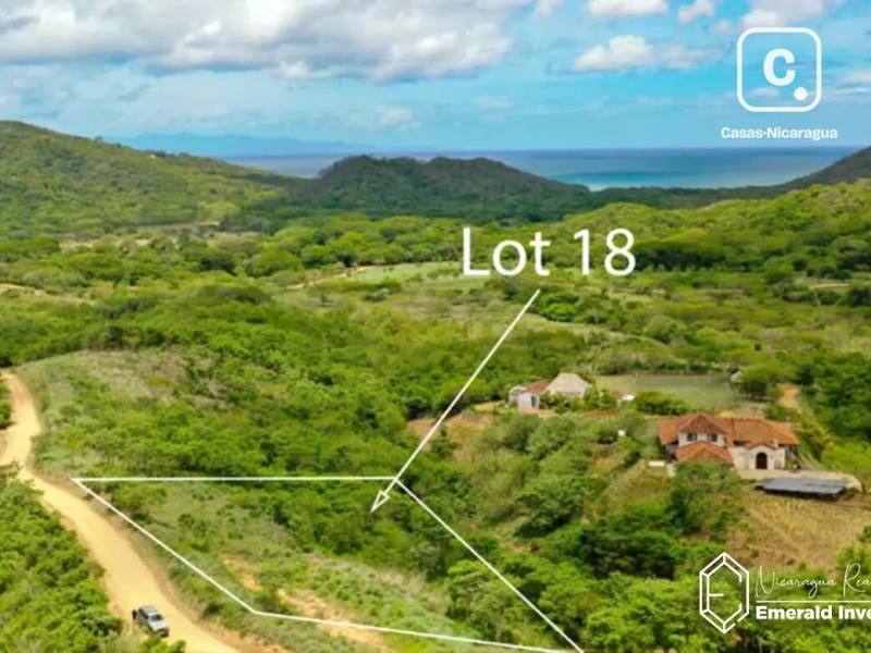 Terreno de 4,171 m² con vista al mar en Big Sky Ranch, San Juan del Sur – US$ 69,000