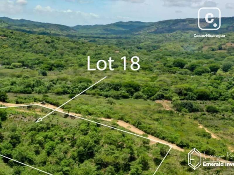 Terreno de 4,171 m² con vista al mar en Big Sky Ranch, San Juan del Sur – US$ 69,000