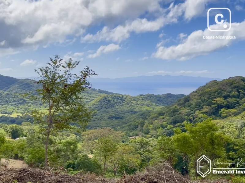 Lote de 4,906.5 m² con vista al mar en Big Sky Ranch, San Juan del Sur