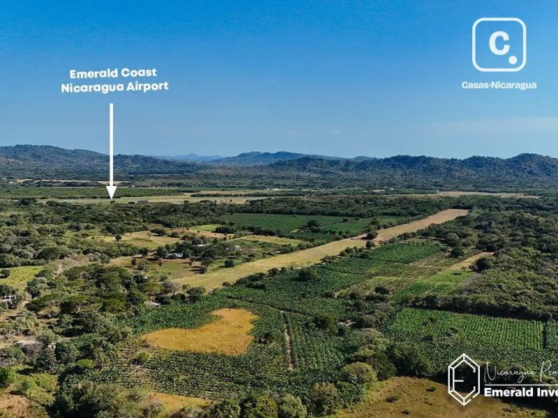Terreno de 141,640 m² (35 acres) con vista al mar y montaña cerca de Hacienda Iguana, Tola