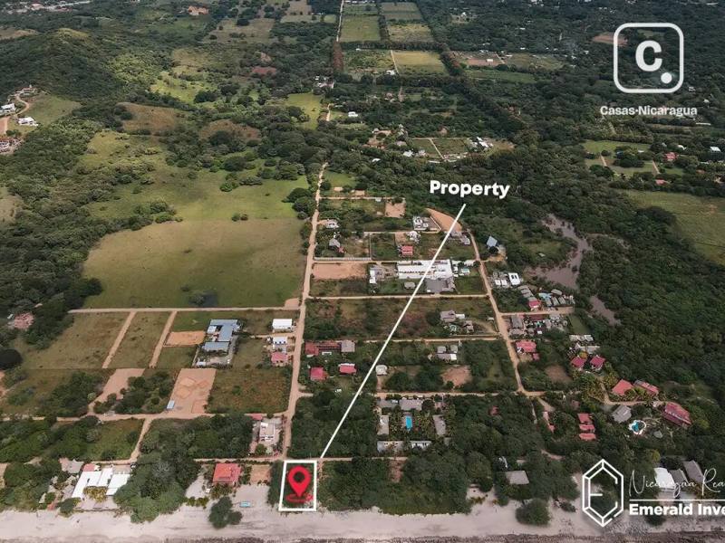 Lote frente al mar de 749 m² con 18 metros de playa en Playa Jiquelite, Tola