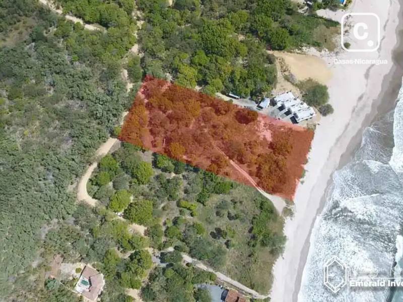 Local comercial frente al mar de 7,206 m² en Hacienda Iguana, Tola