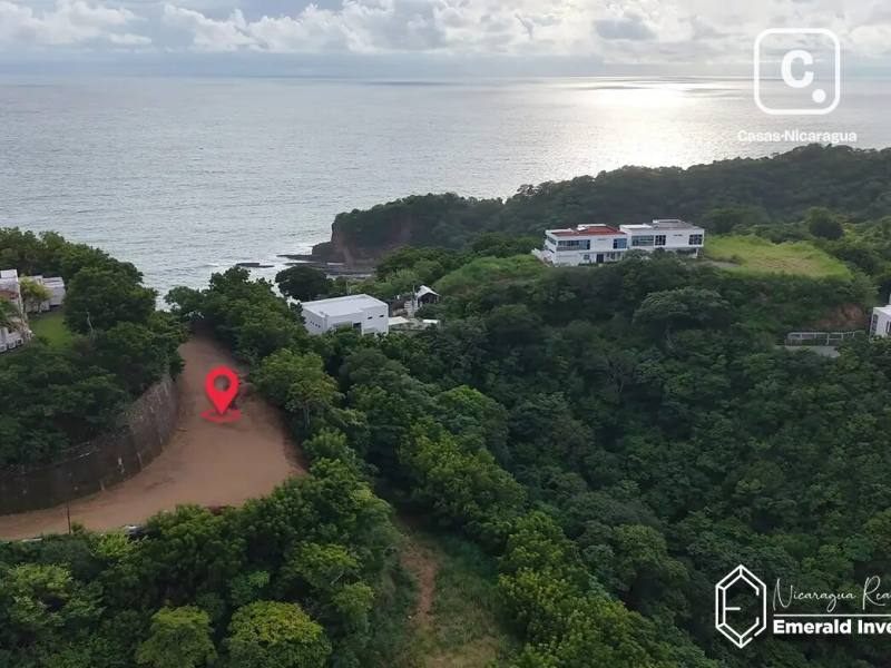Lote de 1,222.64 m² con vista al mar sobre Playa Nacascolo en San Juan del Sur