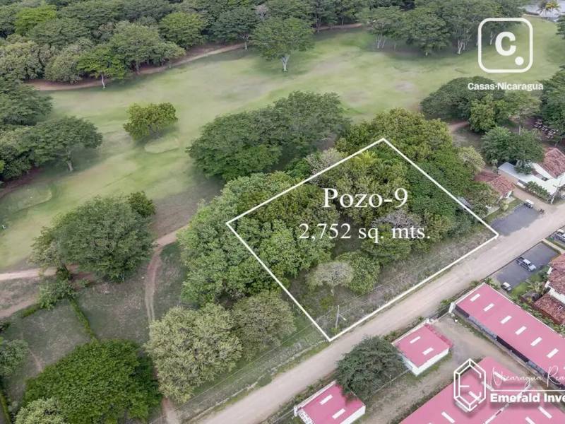 Lote comercial de 2,792 m² con vista al campo de golf en Hacienda Iguana, Tola