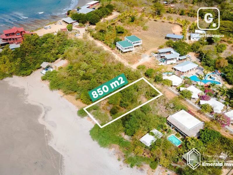 Terreno frente al mar de 850 m² cerca de Beginners Bay, Playa Popoyo