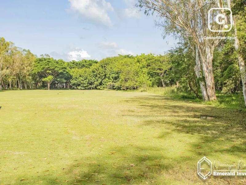 Terreno de 2,082 m² en Hacienda Iguana, cerca de Playa Colorado, Tola