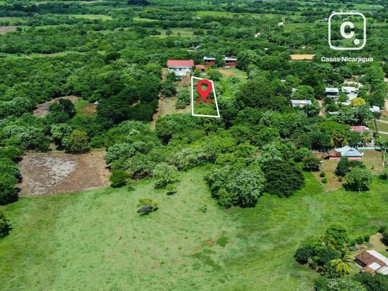 Terreno de 1,061 m² cerca de Playa Popoyo y Playa Guasacate, Tola