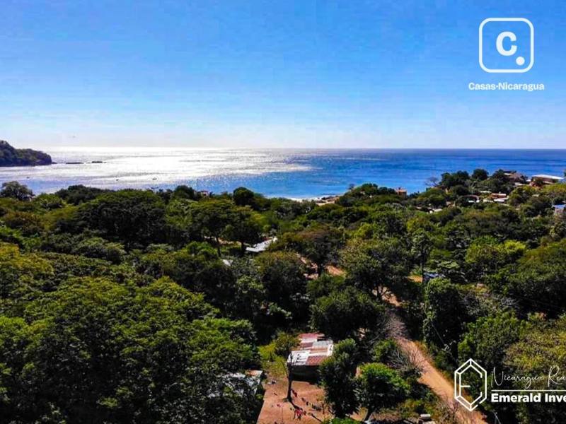 Casa de 3 habitaciones a 5 minutos del centro de Playa Gigante