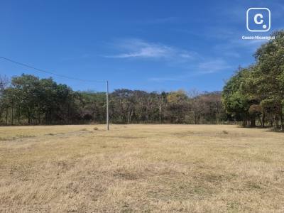 Terreno de 480 m² en desarrollo cerrado Finca del Mar, cerca del surf en Tola