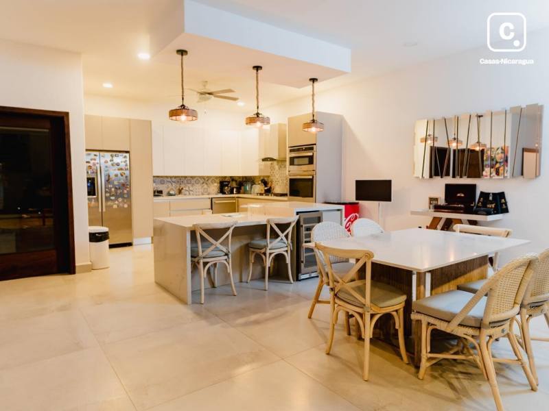 Casa en venta en San Juan del Sur, Rivas – 3 hab, 228 m²