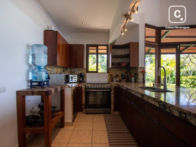 Casa en venta en San Juan del Sur, Rivas – 3 hab, 2,406 m²