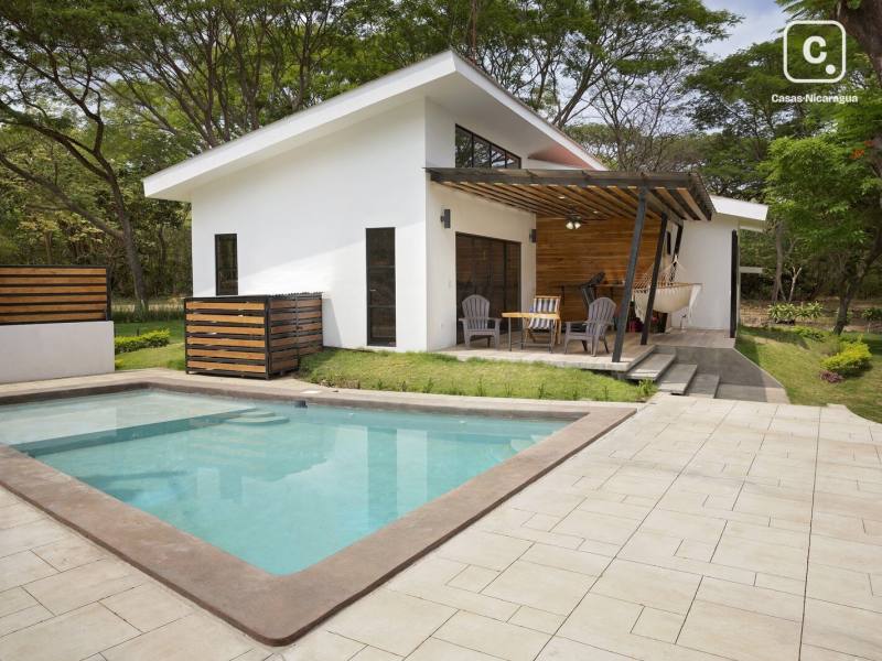 Casa en venta en San Juan del Sur, Rivas – 2 hab, 134 m²