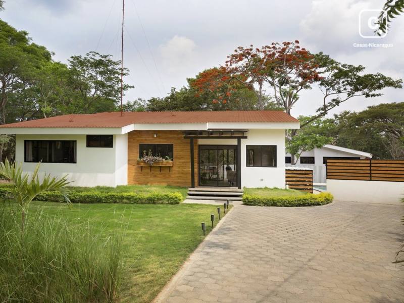 Casa en venta en San Juan del Sur, Rivas – 2 hab, 134 m²
