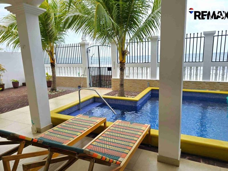 Casa de playa en venta en León – 3 hab, 400 m²