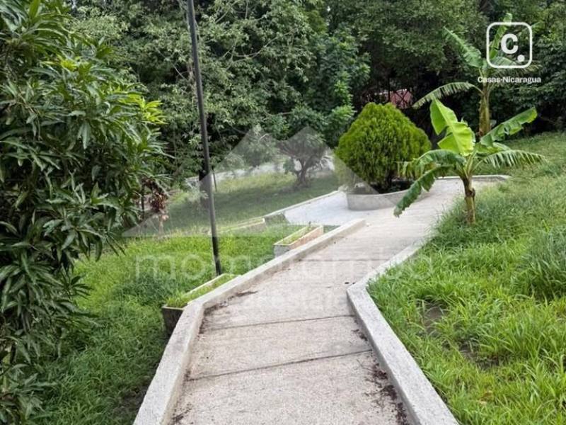 Finca en venta en Bosques de Nejapa, Managua – 14 hab, 10,027 varas²