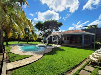 Venta de Condo con 3 casas Carretera Masaya km 12