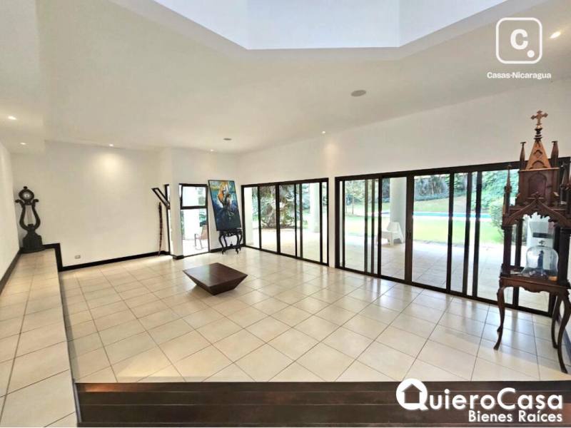 Casa en venta en Villa Fontana, Managua – 4 hab, 740 m²