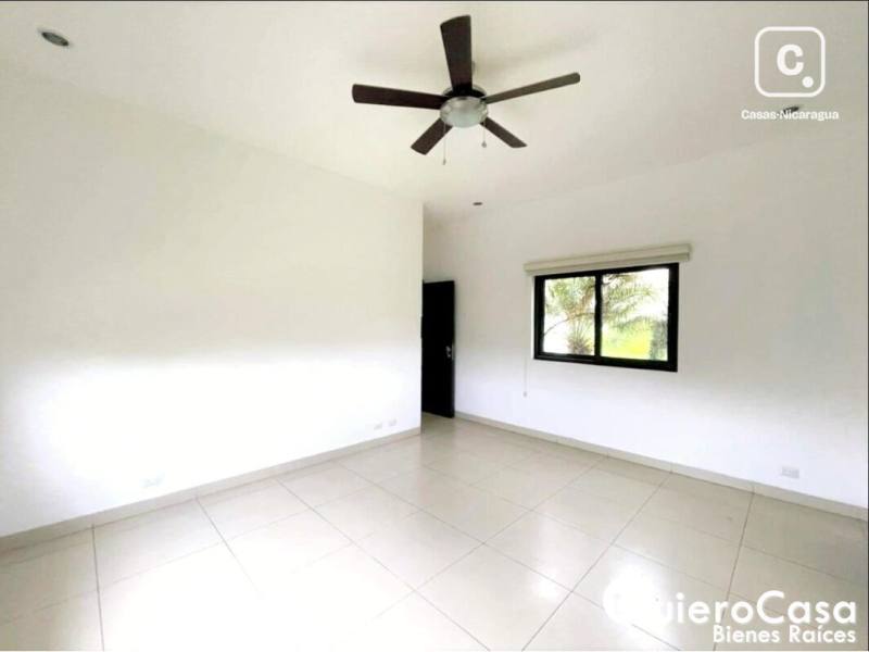 Casa en venta en Santo Domingo, Managua – 3 hab, 260 m²