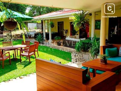 Casa en venta o alquiler en Las Colinas, Managua – 3 hab, 300 m²