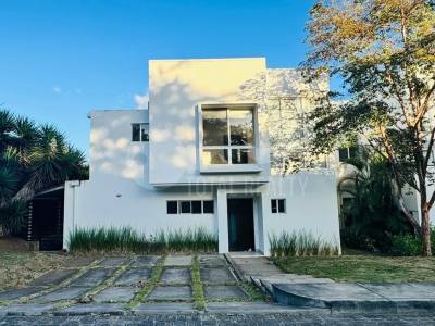 Casa en venta en Santo Domingo, Managua – US$ 320,000