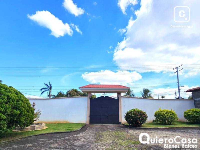 Casa en venta en Carretera Vieja a León, Managua – 4 hab, 400 m²