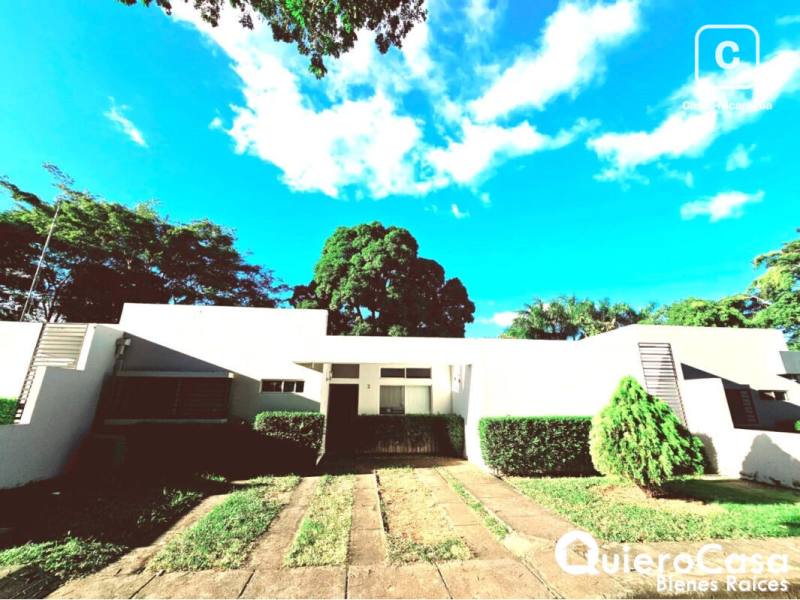 Casa en venta en Las Colinas, Managua – 3 hab, 340 m², US$ 720,000